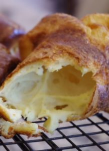 popovers on a cooling rack, one is open and on it's side: how to make popovers