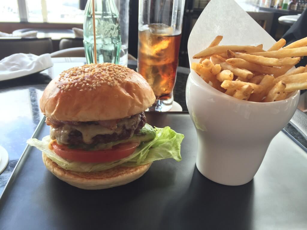 hamburger at the Ritz Tokyo