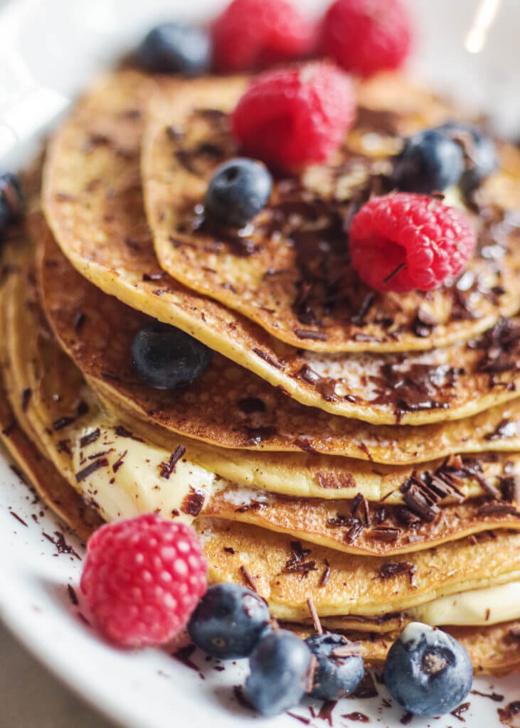 No Carb Pancake Recipe - This will keep you in ketosis but it feels like a pure indulgence. I love this easy recipe! | www.lakesidetable.com