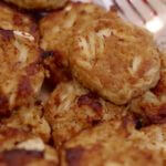 Crab cake recipe - golden brown crispy and meaty. A great easy and fast meal for any night! | www.lakesidetable.com