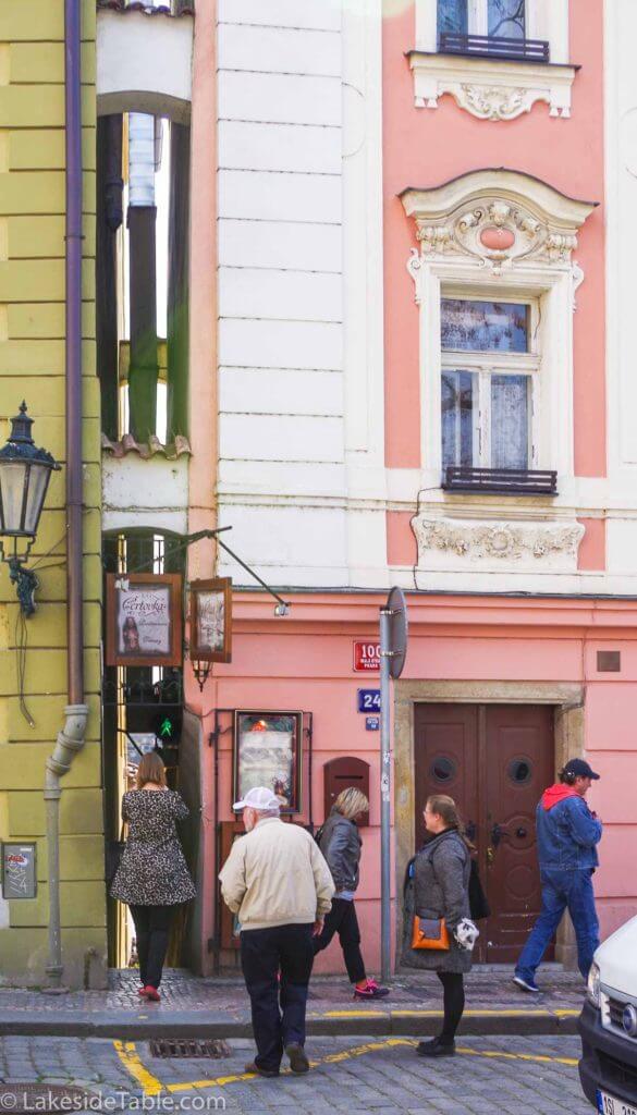 Vinarna Certovka Small Street