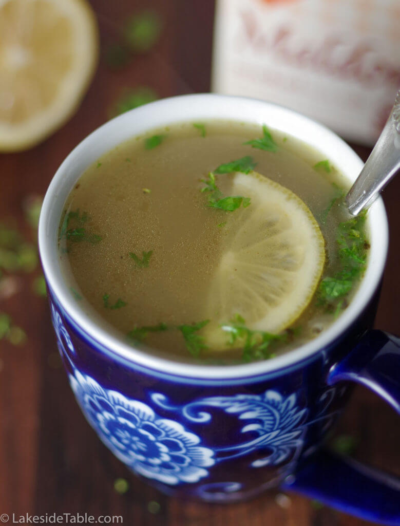Beef Bone Broth Recipe - Full of antioxidants and collagen protein! Perfect for cold winter days | www.Lakesidetable.com