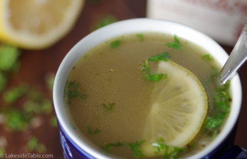 Beef Bone Broth Recipe - Full of antioxidants and collagen protein! Perfect for cold winter days | www.Lakesidetable.com