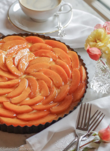 Gluten free and low carb apricot tart is light and blissful! Treat yourself with no worries!