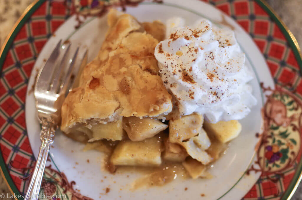Make your own Mile High Apple Pie with this easy go to recipe! ❤️ | www.lakesidetable.com