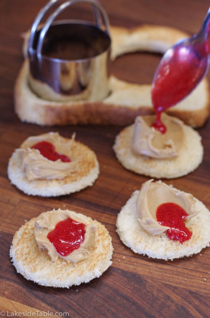 peanut butter canapes with chipotle berry sauce