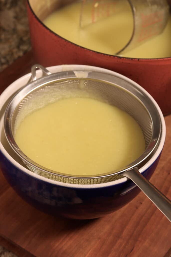 straining soup